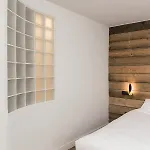 ホテル Au Lit Des Ours アン・シュール・レッス