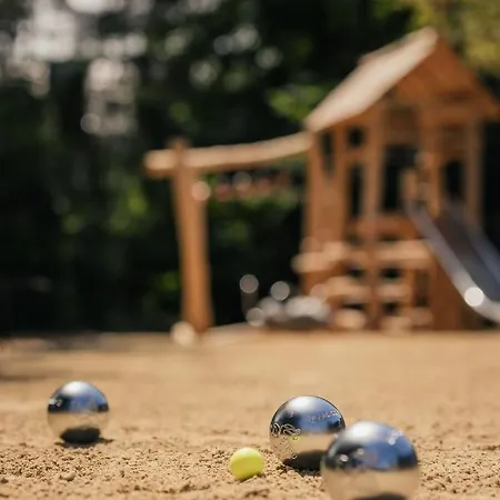 Au Lit Des Ours Hotel 3*