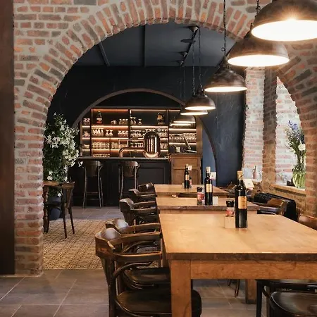 Hotel Au Lit Des Ours 3*