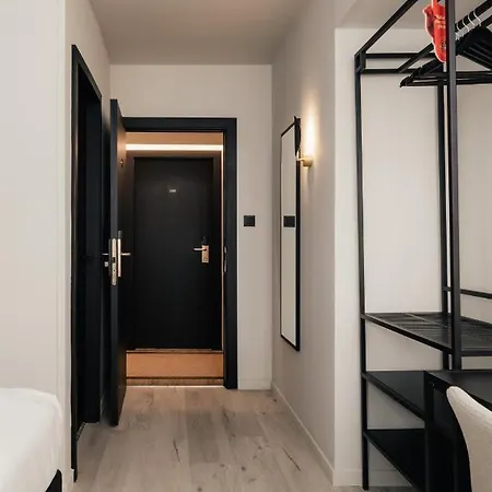 Au Lit Des Ours Hotel 3*