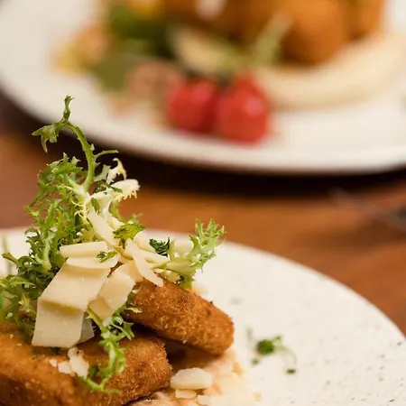 Au Lit Des Ours Hotel