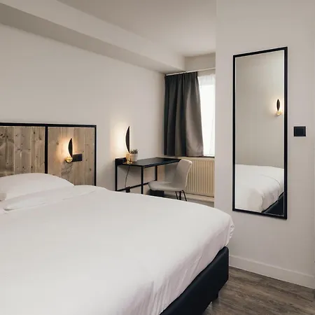 Au Lit Des Ours Hotel 3*